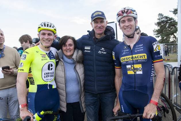 Belgian cyclists Thijs and Toon Aerts and their parents Noella and Raf pictured after the men s elite race at the Sluitingsprijs Oostmalle cyclocross race, Sunday 23 February 2025, in Oostmalle, the last race of the 2024-2025 cyclocross season. KRISTOFxVANxACCOM  x113102306x