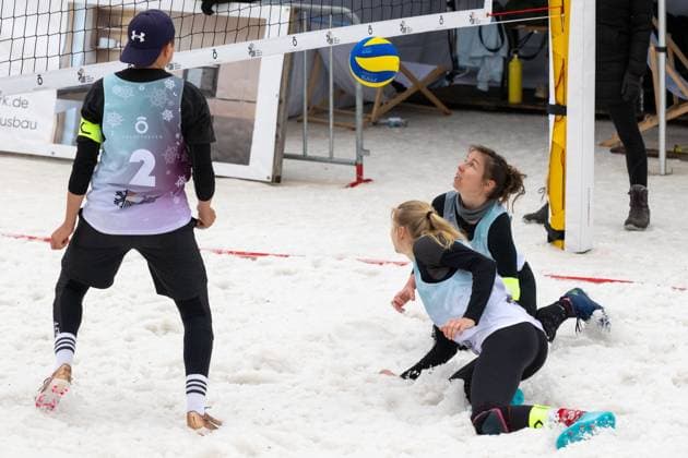 German Snow Volleyball Championships German Snow Volleyball Champions 2025 Nelly Barber, Melanie Gernert, Lydia Scherber from Füchse Berlin Reinickendorf against Michi Henry SV Lohhof , Agantha Leiner SV Lohhof and Eva Schilf TSV Sonthofen On the ground Barber and Lydia Scherber Oberstaufen Bavaria Germany Allgäu