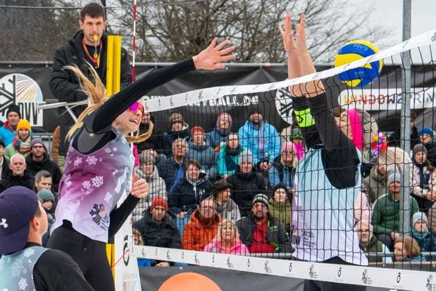 German Snow Volleyball Championships German Snow Volleyball Champions 2025 Nelly Barber, Melanie Gernert, Lydia Scherber from Füchse Berlin Reinickendorf against Michi Henry SV Lohhof , Agantha Leiner SV Lohhof and Eva Schilf TSV Sonthofen At the net Barber and Schilf Oberstaufen Bavaria Germany Allgäu