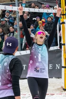 German Snow Volleyball Championships German Snow Volleyball Champions 2025 Nelly Barber, Melanie Gernert, Lydia Scherber from Füchse Berlin Reinickendorf against Michi Henry SV Lohhof , Agantha Leiner SV Lohhof and Eva Schilf TSV Sonthofen Victory celebration Nelly Barber Oberstaufen Bavaria Germany Allgäu