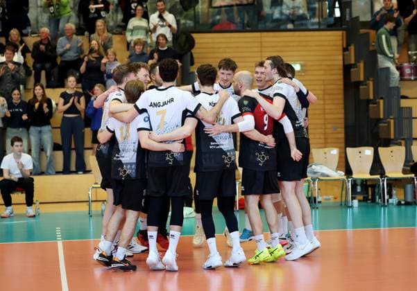 BAU 23 02 2025 Ludwigsburg Volleyball Barock Volleys Ludwigsburg vs SSG Langen, the Ludwigsburg team is happy about the victory