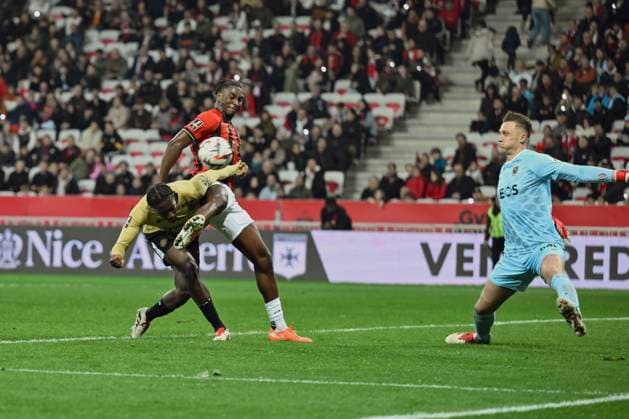 FOOTBALL : Nice vs Montpellier - ligue 1 - 23 2 25 Montpellier s 47 Mouanga Boudzoumou Yael and Nice™s goalkeeper 1 Marcin Bulka during the during the French L1 football match between Nice (OGCN) and Montpellier (MHSC) at Allianz Riviera Stadium of Nice, south France, on February 23, 2025. NICEFrance  Copyright: xfredxDIDES psnewzx