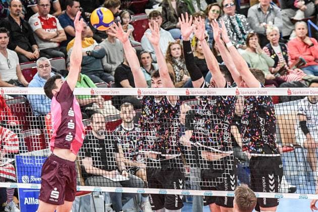 v li , 23 02 2025, Düren Germany , Volleyball, 1 Bundesliga Men, SWD Powervolleys Düren Energiequelle Netzhoppers KW xmhx