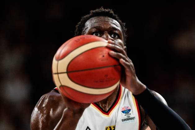 FIBA EuroBasket Qualifiers, Germany Bulgaria 23 02 2025 Isaac Bonga Germany, 0 at the free throw line FIBA EuroBasket Qualifiers, Germany Bulgaria, Bamberg, brose ARENA on 23 02 2025 Copyright: xBEAUTIFULxSPORTS Wunderlx