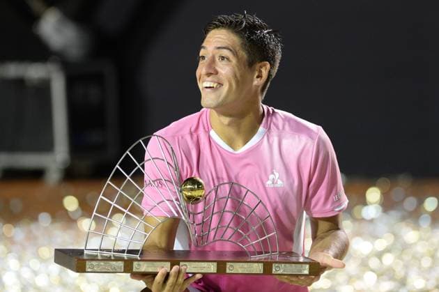 Sport Bilder des Tages Rio open, etapa do ATP, Tennis Herren world tour 500 Rio de janeiro (rj), 23 02 2025 - rio open atp 500 rj - sebastian baez receives the champion award during the final of the rio open, a stage of the atp world tour 500, which takes place at the brazilian jockey club in gavea, south zone of rio de janeiro, this sunday, february 23, 2025. (Foto: Clever Felix Thenews2 imago images) SPO  Copyright: xCleverxFelixx