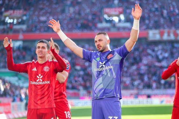 23 02 2025, Fußball, 1 FC Köln Fortuna Düsseldorf, 2 Fußball Bundesliga, 23 Spieltag, RheinEnergie STADION, Saison 2024 2025 Giovanni Haag Fortuna Düsseldorf 6 neben Torwart Florian Kastenmeier Fortuna Düsseldorf 33 DFB regulations prohibit any use of photographs as image sequences and or quasi video Nordrhein Westfalen Germany