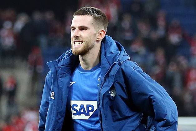 23 02 2025, xrekx, Soccer 1 Bundesliga, TSG 1899 Hoffenheim VfB Stuttgart v l Anton Stach TSG 1899 Hoffenheim DFL DFB REGULATIONS PROHIBIT ANY USE OF PHOTOGRAPHS as IMAGE SEQUENCES and or QUASI VIDEO Sinsheim