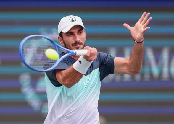 Hady Habib LBN , Dubai Duty Free Tennis Championships, Dubai, U A E Tennis Dubai Tennis Championships 2025 ATP Dubai Duty Free Tennis Stadium Dubai United Arab Emirates 24 February 2025 Copyright: xJuergenxHasenkopfx