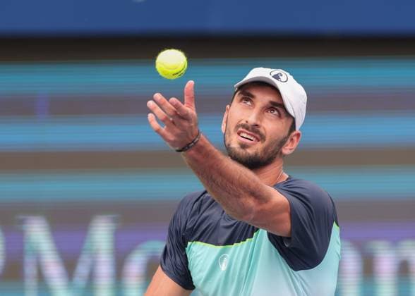 Hady Habib LBN , Dubai Duty Free Tennis Championships, Dubai, U A E Tennis Dubai Tennis Championships 2025 ATP Dubai Duty Free Tennis Stadium Dubai United Arab Emirates 24 February 2025 Copyright: xJuergenxHasenkopfx