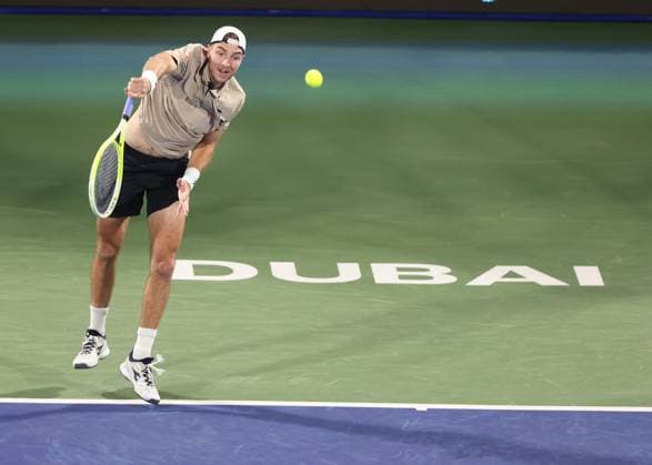 Jan Lennard Struff GER , Dubai Duty Free Tennis Championships, Dubai, U A E Tennis Dubai Tennis Championships 2025 ATP Dubai Duty Free Tennis Stadium Dubai United Arab Emirates 25 February 2025 Copyright: xJuergenxHasenkopfx