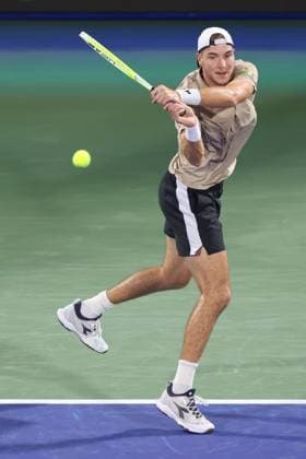 Jan Lennard Struff GER , Dubai Duty Free Tennis Championships, Dubai, U A E Tennis Dubai Tennis Championships 2025 ATP Dubai Duty Free Tennis Stadium Dubai United Arab Emirates 25 February 2025 Copyright: xJuergenxHasenkopfx