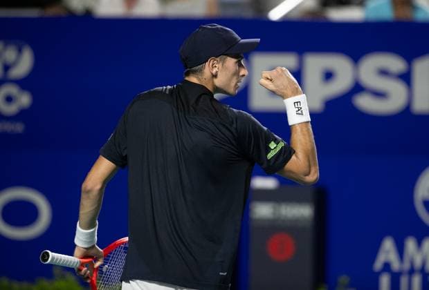 (250226) -- ACAPULCO, Feb. 26, 2025 -- Matteo Arnaldi of Italy celebrates scoring during the men s singles round of 32 match against Alexander Zverev of Germany at the 2025 ATP, Tennis Herren Mexican Open tennis tournament in Acapulco, Mexico, Feb. 25, 2025. ) (SP)MEXICO-ACAPULCO-TENNIS-ATP-MEXICAN OPEN-MEN S SINGLES LixMengxin 