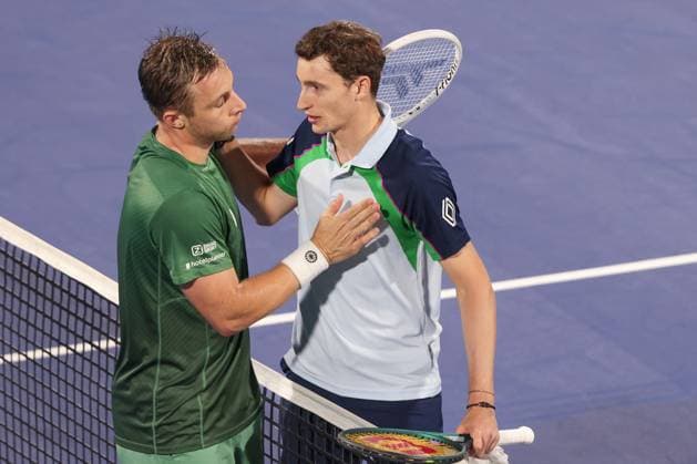 Ugo Humbert congratulates the winner Tallon Griekspoor, Dubai Duty Free Tennis Championships, Dubai, U A E Tennis Dubai Tennis Championships 2025 ATP 500 Dubai Duty Free Tennis Stadium Dubai United Arab Emirates 26 February 2025 Copyright: xJuergenxHasenkopfx