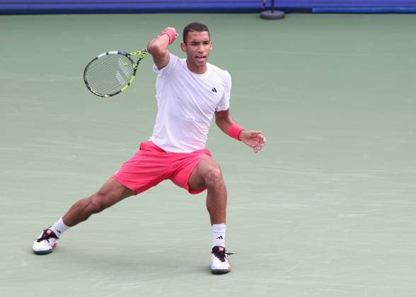 Felix Auger Aliassime CAN , Dubai Duty Free Tennis Championships, Dubai, U A E Tennis Dubai Tennis Championships 2025 ATP 500 Dubai Duty Free Tennis Stadium Dubai United Arab Emirates 26 February 2025 Copyright: xJuergenxHasenkopfx