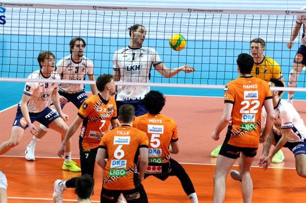 DEU, CEV Champions League, BR Volleys vs SVG Lueneburg, 26 02 2025, Max Schmeling Halle, Berlin, DEU, CEV Champions League, BR Volleys vs SVG Lueneburg, in the picture Simon Plaskie BR Volleys 7 , Neheimjah Mote BR Volleys 5 , Johannes Tille BR Volleys 6 , Jake Hanes BR Volleys 22 , Simon Torwie Lueneburg 1 , Oskar Espeland Lueneburg 9 , Michael Wright Lueneburg 3 Foto Juergen Engler nordphoto GmbH nordphotoxGmbHx xEngler nph00076