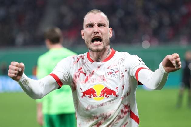 Sport Themen der Woche KW09 Sport Bilder des Tages 26.02.2025, xtgx, Fussball DFB Pokal 1 4 Finale, RB Leipzig - VfL Wolfsburg emspor, v.l. David Raum (Leipzig, 22) Jubel ueber den Sieg, Jubel nach Spielende (DFL DFB REGULATIONS PROHIBIT ANY USE OF PHOTOGRAPHS as IMAGE SEQUENCES and or QUASI-VIDEO) Leipzig *** 26 02 2025, xtgx, Soccer DFB Pokal 1 4 Final, RB Leipzig VfL Wolfsburg emspor, v l David Raum Leipzig, 22 cheering about the victory, cheering after the end of the match DFL DFB REGULATIONS PROHIBIT ANY USE OF PHOTOGRAPHS as IMAGE SEQUENCES and or QUASI VIDEO Leipzig