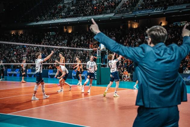 Volleyball Men Season 2024 2025 CEV Champions League 2025 Playoffs CLVM 92 Berlin Recycling Volleys vs SVG Lüneburg 26 02 2025 The SVG Lüneburg team celebrates after winning the Golden Set Berlin Max Schmeling Halle Berlin Germany