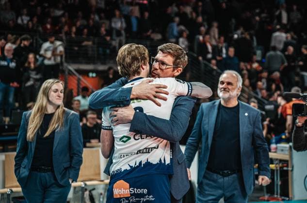 Volleyball Men Season 2024 2025 CEV Champions League 2025 Playoffs CLVM 92 Berlin Recycling Volleys vs SVG Lüneburg 26 02 2025 Oskar Alve Espeland 9 SVG Lüneburg hugs Stafan Hübner Coach SVG Lüneburg Berlin Max Schmeling Halle Berlin Germany