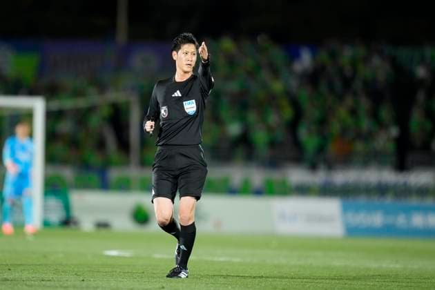 Yusuke Ohashi (Referee), FEBRUARY 26, 2025 - Football Soccer : 2025 J1 League match between Shonan Bellmare 2-1 Urawa Red Diamonds at Lemongas Stadium Hiratsuka, Kanagawa, Japan. Noxthirdxpartyxsales  (283016472)