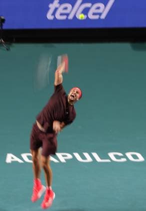 (250227) -- ACAPULCO, Feb. 27, 2025 -- Alexander Zverev of Germany serves during the men s singles round of 16 match against Learner Tien of the United States at the 2025 ATP, Tennis Herren Mexican Open tennis tournament in Acapulco, Mexico, Feb. 26, 2025. (Photo by Xinhua) (SP)MEXICO-ACAPULCO-TENNIS-ATP-MEXICAN OPEN-MEN S SINGLES FranciscoxCanedo 