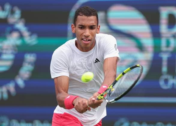 Felix Auger Aliassime CAN , Dubai Duty Free Tennis Championships, Dubai, U A E Tennis Dubai Tennis Championships 2025 ATP 500 Dubai Duty Free Tennis Stadium Dubai United Arab Emirates 27 February 2025 Copyright: xJuergenxHasenkopfx