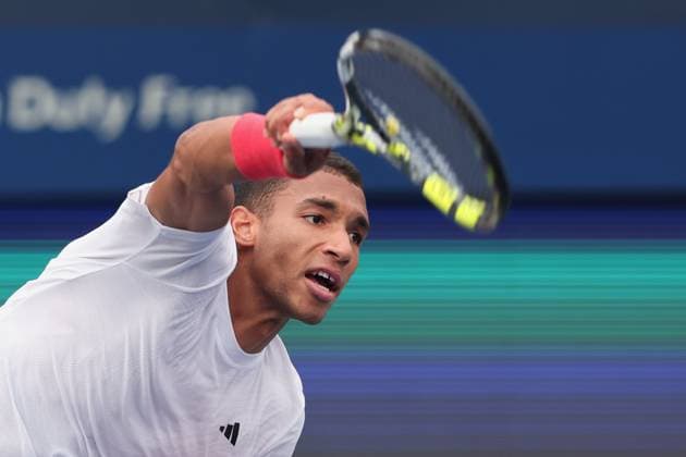 Felix Auger Aliassime CAN , Dubai Duty Free Tennis Championships, Dubai, U A E Tennis Dubai Tennis Championships 2025 ATP 500 Dubai Duty Free Tennis Stadium Dubai United Arab Emirates 27 February 2025 Copyright: xJuergenxHasenkopfx