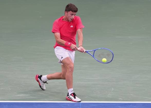 Luca Nardi ITA , Dubai Duty Free Tennis Championships, Dubai, U A E Tennis Dubai Tennis Championships 2025 ATP 500 Dubai Duty Free Tennis Stadium Dubai United Arab Emirates 27 February 2025 Copyright: xJuergenxHasenkopfx