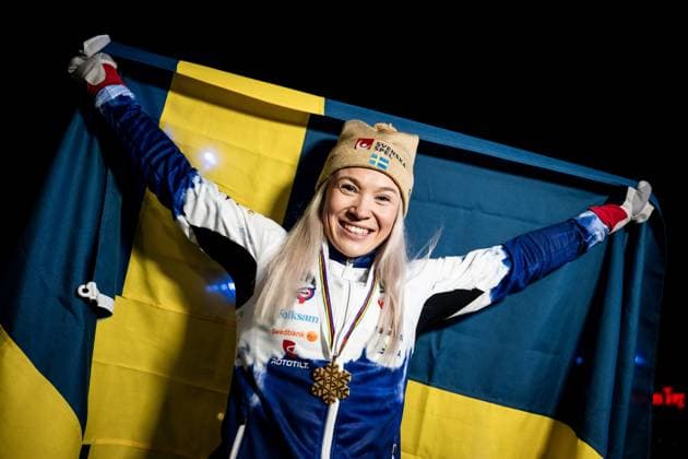 Sport Themen der Woche KW09 Sport Bilder des Tages 250227 Gold medalist Jonna Sundling of Sweden poses with her medal after the medal ceremony for the women™s sprint during day 2 of the 2025 FIS Nordic Ski World Championships on February 27, 2025 in Trondheim. Photo: Maxim Thore BILDBYRAN kod MT MT0761 skidor cross-country skiing langrenn 2025 fis nordic ski world championships day 2 medal ceremony bbeng medaljceremoni sverige guld jubel *** 250227 Gold medalist Jonna Sundling of Sweden poses with her medal after the medal ceremony for the women™s sprint during day 2 of the 2025 FIS Nordic Ski World Championships on February 27, 2025 in Trondheim Photo Maxim Thore BILDBYRAN kod MT MT0761 skidor cross country skiing langrenn 2025 fis nordic ski world championships day 2 medal ceremony bbeng medaljceremoni sverige guld jubel  Copyright: MAXIMxTHORE BB250227MT348