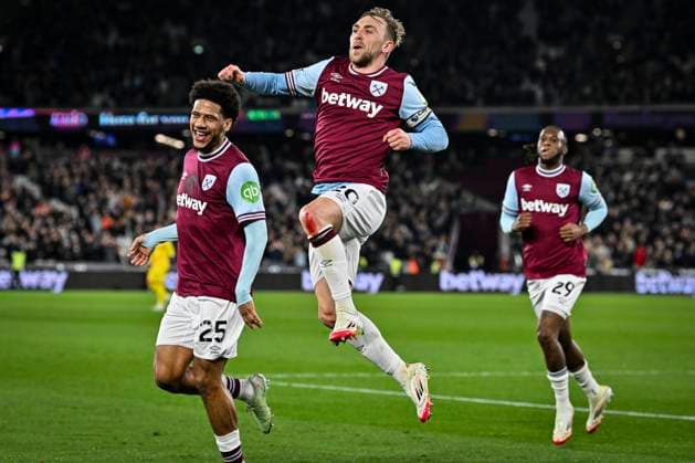Sport Themen der Woche KW09 Sport Bilder des Tages 27th February 2025; London Stadium, London, England; Premier League Football, West Ham United versus Leicester City; Jarrod Bowen of West Ham celebrates after scoring in the 43rd minute for 2-0  ActionPlus12754874 GodfreyxPitt