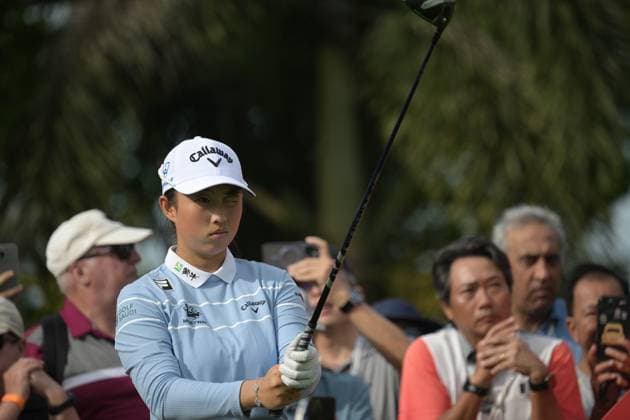 (250228) -- SINGAPORE, Feb. 28, 2025 -- Yin Ruoning of China competes during the second round of the HSBC Women s Golf World Championship, WM, Weltmeisterschaft held in Singapore s Sentosa Golf Club on Feb. 28, 2025. (Photo by Xinhua) (SP)SINGAPORE-GOLF-WOMEN S WORLD CHAMPIONSHIP ThenxChihxWey 