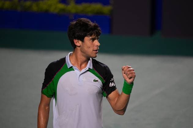 (250228) -- ACAPULCO, Feb. 28, 2025 -- Rodrigo Pacheco Mendez of Mexico reacts during the singles quarterfinal match against Alejandro Davidovich Fokina of Spain at the 2025 ATP, Tennis Herren Mexican Open tennis tournament in Acapulco, Mexico, Feb. 27, 2025. ) (SP)MEXICO-ACAPULCO-TENNIS-ATP-MEXICAN OPEN-SINGLES-QUARTERFINAL LixMengxin 