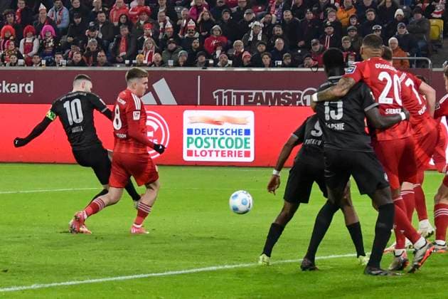 Branimir Hrgota Greuther Fürth Fuerth 10 scores the goal to 1 1 28 02 2025 Soccer Fortuna Duesseldorf vs SpVgg Greuther Fuerth, Merkur Spiel Arena, Duesseldorf, DFB DFL REGULATIONS PROHIBIT ANY USE OF PHOTOGRAPHS AS IMAGE SEQUENCES AND OR QUASI VIDEO Copyright: xpepphotox xHorstxMauelshagenx pep00321, pep_20250228_hm_2335