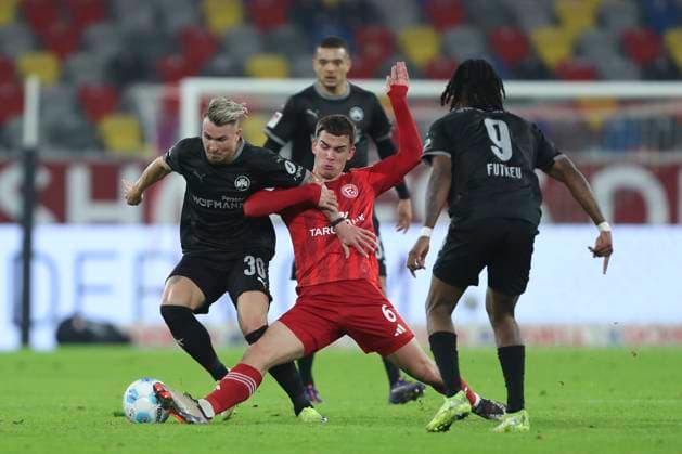 Felix Klaus SpVgg Greuther Fürth , Giovanni Haag Fortuna Duesseldorf and Noel Futkeu SpVgg Greuther Fürth battle for the ball during the 2 Bundesliga match between Fortuna Düsseldorf and SpVgg Greuther Fürth at Merkur Spiel Arena on February 28, 2025 in Düsseldorf, Germany Photo by Oliver Kaelke DeFodi Images Felix Klaus SpVgg Greuther Fürth , Giovanni Haag Fortuna Duesseldorf and Noel Futkeu SpVgg Greuther Fürth battle for the ball during the 2 Bundesliga match between Fortuna Düsseldorf and SpVgg Greuther Fürth at Merkur Spiel Arena on February 28, 2025 in Düsseldorf, Germany Photo by Oliver Kaelke DeFodi Images DFB DFL REGULATIONS PROHIBIT ANY USE OF PHOTOGRAPHS AS IMAGE SEQUENCES AND OR QUASI VIDEO Photo by Oliver Kaelke DeFodi Images