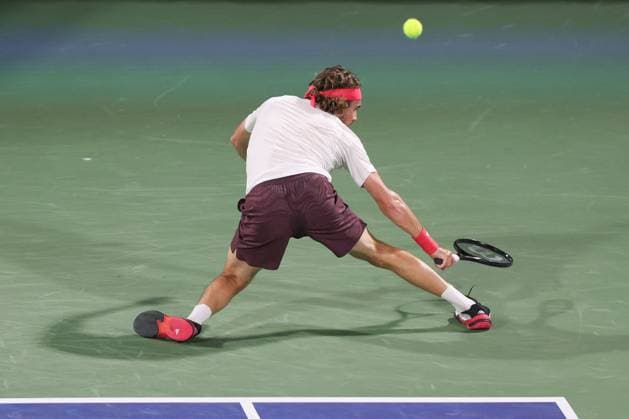 Stefanos Tsitsipas, extreme foot position, Dubai Duty Free Tennis Championships, Dubai, U A E Copyright: xJuergenxHasenkopfx