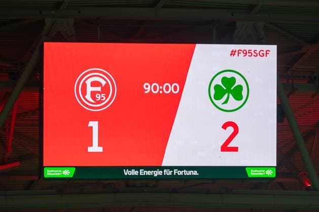 28 02 2025, Soccer 2 Bundesliga, Season 2024 2025, 24 Matchday, Fortuna Duesseldorf SpVgg Greuther Fuerth in the Merkur Spiel Arena in Duesseldorf Fortuna loses its home match 1-2 against SpVgg Greuther Fuerth Important note According to the regulations of the DFL German Football League and the DFB German Football Association, it is prohibited to to utilize or have utilized photographs taken in the stadium and or of the match in the form of sequential images and or video-like photo series Foto Kirchner Media Thomas Haesler Copyright: xKirchner-Media ThomasxHaeslerx