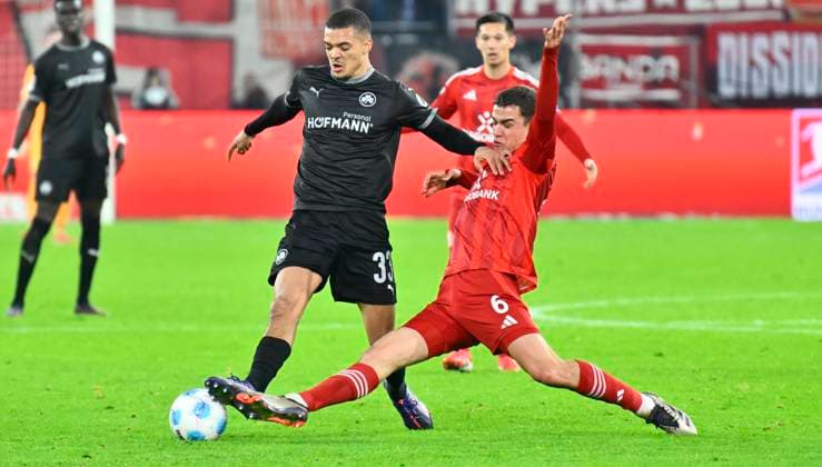 28 02 2025 Soccer season 2024 2025 2 Soccer Bundesliga 24 Matchday Fortuna Düsseldorf F95 SpVgg Greuther Fürth Kleeblatt Sportfoto Zink xwoxzix DFL regulations prohibit any use of photographs as image sequences and or quasi video only for editorial use Maximilian Solomon Dietz 33, SpVgg Greuther Fürth Giovanni Haag 6, Fortuna Düsseldorf F95
