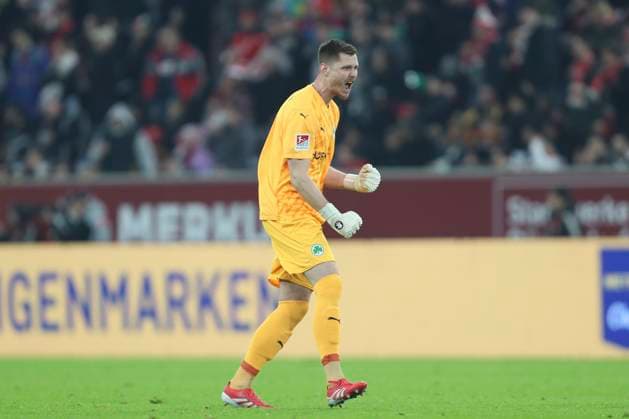 Goalkeeper Lennart Grill SpVgg Greuther Fürth celebrates after his team s second goal during the 2 Bundesliga match between Fortuna Düsseldorf and SpVgg Greuther Fürth at Merkur Spiel Arena on February 28, 2025 in Düsseldorf, Germany, Germany Photo by Oliver Kaelke DeFodi Images Goalkeeper Lennart Grill SpVgg Greuther Fürth celebrates after his team s second goal during the 2 Bundesliga match between Fortuna Düsseldorf and SpVgg Greuther Fürth at Merkur Spiel Arena on February 28, 2025 in Düsseldorf, Germany Photo by Oliver Kaelke DeFodi Images DFB DFL REGULATIONS PROHIBIT ANY USE OF PHOTOGRAPHS AS IMAGE SEQUENCES AND OR QUASI VIDEO Photo by Oliver Kaelke DeFodi Images