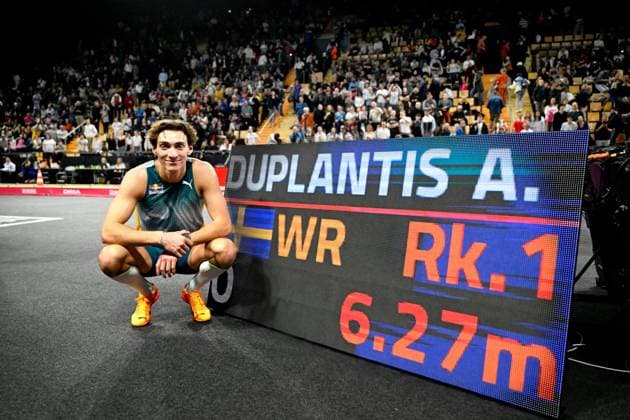 Sport Themen der Woche KW09 Sport Bilder des Tages All Star Perche à Clermont PHOTOPQR LA MONTAGNE Rémi DUGNE ; ; 01 03 2025 ; All Star Perche à Clermont, Armand Mondo DUPLANTIS a battu son propre record du monde en salle, 6,27 m. A Clermont-Ferrand le 28 fevrier 2025. Photo Remi Dugne ALL STAR PERCHE, organized by Renaud Lavillenie. February 28, 2025, Maison des sports in Clermont-Ferrand (63) France  Copyright: xPHOTOPQR LAxMONTAGNE MAXPPPxRémixDUGNEx 20250301LMT2130 20250301LMT2130