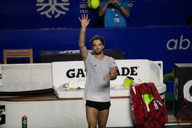 (250301) -- ACAPULCO, March 1, 2025 -- Tomas Machac of the Czech Republic gestures to the audience after the singles semifinal match against Nakashima Brandon of the United States at the 2025 ATP, Tennis Herren Mexican Open tennis tournament in Acapulco, Mexico, Feb. 28, 2025. ) (SP)MEXICO-ACAPULCO-TENNIS-ATP-MEXICAN OPEN-SINGLES-SEMIFINAL LixMengxin 
