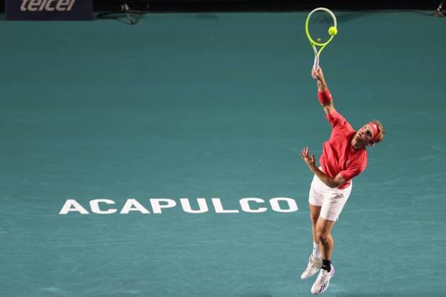 (250301) -- ACAPULCO, March 1, 2025 -- Alejandro Davidovich Fokina of Spain serves during the singles semifinal match against Denis Shapovalov of Canada at the 2025 ATP, Tennis Herren Mexican Open tennis tournament in Acapulco, Mexico, Feb. 28, 2025. (Photo by Francisco Canedo Xinhua) (SP)MEXICO-ACAPULCO-TENNIS-ATP-MEXICAN OPEN-SINGLES-SEMIFINAL FuxLangxisike¡¤kanieduo 