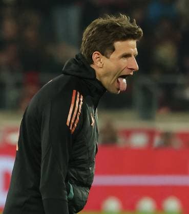 28 02 2025, 1 Bundesliga, VfB Stuttgart vs FC Bayern Muenchen, Stuttgart, MHP Arena Stuttgart, Football, Sport, im Bild Thomas Mueller FC Bayern Muenchen DFL regulations prohibit any use of photographs as image sequences and or quasi video