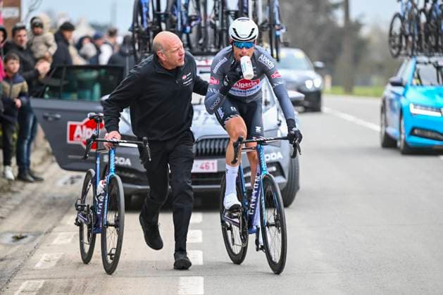 Omloop Het Nieuwsblad 2025 Cycling Race Ninove, Belgium - March 01 : Rider of Alpecin-Deceuninck update JDM 11 2 2025 with a bike issue during the Men Elite UCI World Tour 80th Flanders Classics Omloop Het Nieuwsblad cycling race of 197 kms with start in Ghent and finish in Ninove on March 1, 2025 in Ninove, Belgium, 1 03 2025 ( Motordriver Kenny Verfaillie - Ninove Belgium  Copyright: xVincentxKalutx