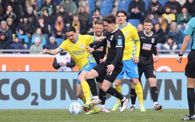 Eintracht BS vs SSV Ulm 1846 Braunschweig, 01 03 2025, Football, Season 24 25, 2 Bundesliga, 24 Matchday, Eintracht Braunschweig vs SSV Ulm 1846, Picture shows Rayan Philippe BTSV, 9 Braunschweig