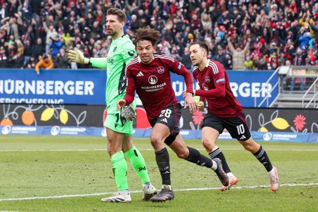 Goal celebration by Janis Antiste 28 1 FC Nuernberg to 1 0 1 FC Nuernberg vs Hannover 96, Soccer, 2 Bundesliga, 24 Matchday, 01 03 2025 DFB regulations prohibit any use of photographs as image sequences and or quasi video Nuernberg Bayern Germany Copyright: xkolbert-press MartinxAgüerax