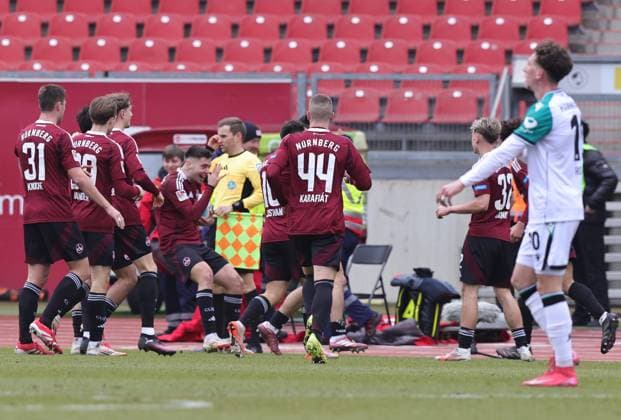 01 03 2025 Soccer Season 2024 2025 2 Soccer Bundesliga 24 Matchday 1 FC Nürnberg FCN Club Hannover 96 H96 Sportfoto Zink DaMa xdaxmax DFL regulations prohibit any use of photographs as image sequences and or quasi video only for editorial use Jubel Freude Torjubel nach Tor zum 1 0 Stefanos Tzimas 9, 1 FC Nürnberg FCN und Mannschaft Team jubelt freut sich Torschütze Stefanos Tzimas 9, 1 FC Nürnberg FCN