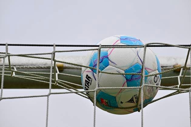01 03 2025 Soccer Season 2024 2025 2 Soccer Bundesliga 24 Matchday 1 FC Nürnberg FCN Club Hannover 96 H96 Sportfoto Zink xwoxzix DFL regulations prohibit any use of photographs as image sequences and or quasi video only for editorial use Feature Impression Symbolbild Symbolfoto Spielball Ball auf Tornetz