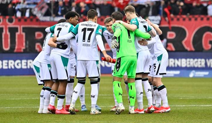 01 03 2025 Soccer Season 2024 2025 2 Soccer Bundesliga 24 Matchday 1 FC Nürnberg FCN Club Hannover 96 H96 Sportfoto Zink xwoxzix DFL regulations prohibit any use of photographs as image sequences and or quasi video only for editorial use Teamkreis Mannschaft Team Hannover