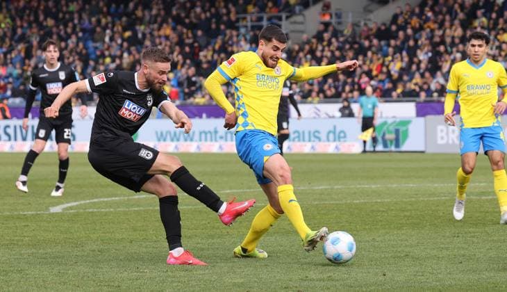 Eintracht BS vs SSV Ulm 1846 Braunschweig, 01 03 2025, Soccer, Season 24 25, 2 Bundesliga, 24 Matchday, Eintracht Braunschweig vs SSV Ulm 1846, Picture shows Fabio Di Michele Sanchez BTSV, 22 Braunschweig
