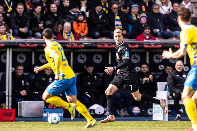 Soccer Men 2 Bundesliga 24 Matchday Season 2024 2025 SSV Ulm 1846 Football vs SV Elversberg 01 03 2025 7 Bastian Allgeier SSV Ulm 1846 Football DFL regulations prohibit any use of photographs as image sequences and or quasi video Braunschweig Eintracht Stadion Niedersachsen Germany