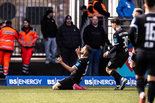 Soccer Men 2 Bundesliga 24 Matchday Season 2024 2025 SSV Ulm 1846 Football vs SV Elversberg 01 03 2025 Goal celebration Goalscorer 9 Lucas Röser SSV Ulm 1846 Football after the 1 0 for SSV Ulm 1846 Football DFL regulations prohibit any use of photographs as image sequences and or quasi video Braunschweig Eintracht Stadion Niedersachsen Germany